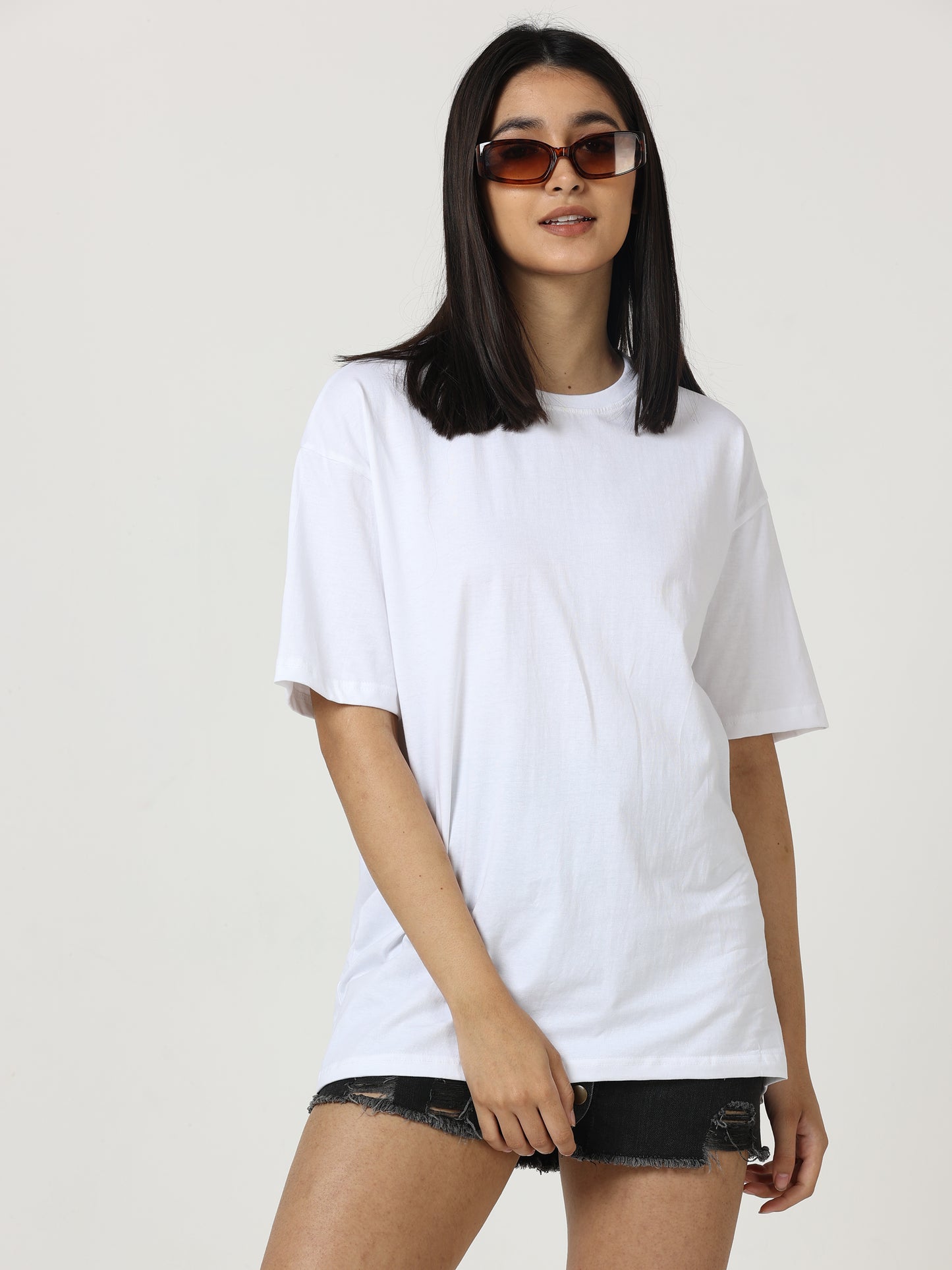 White Oversized T-shirt - UNISEX
