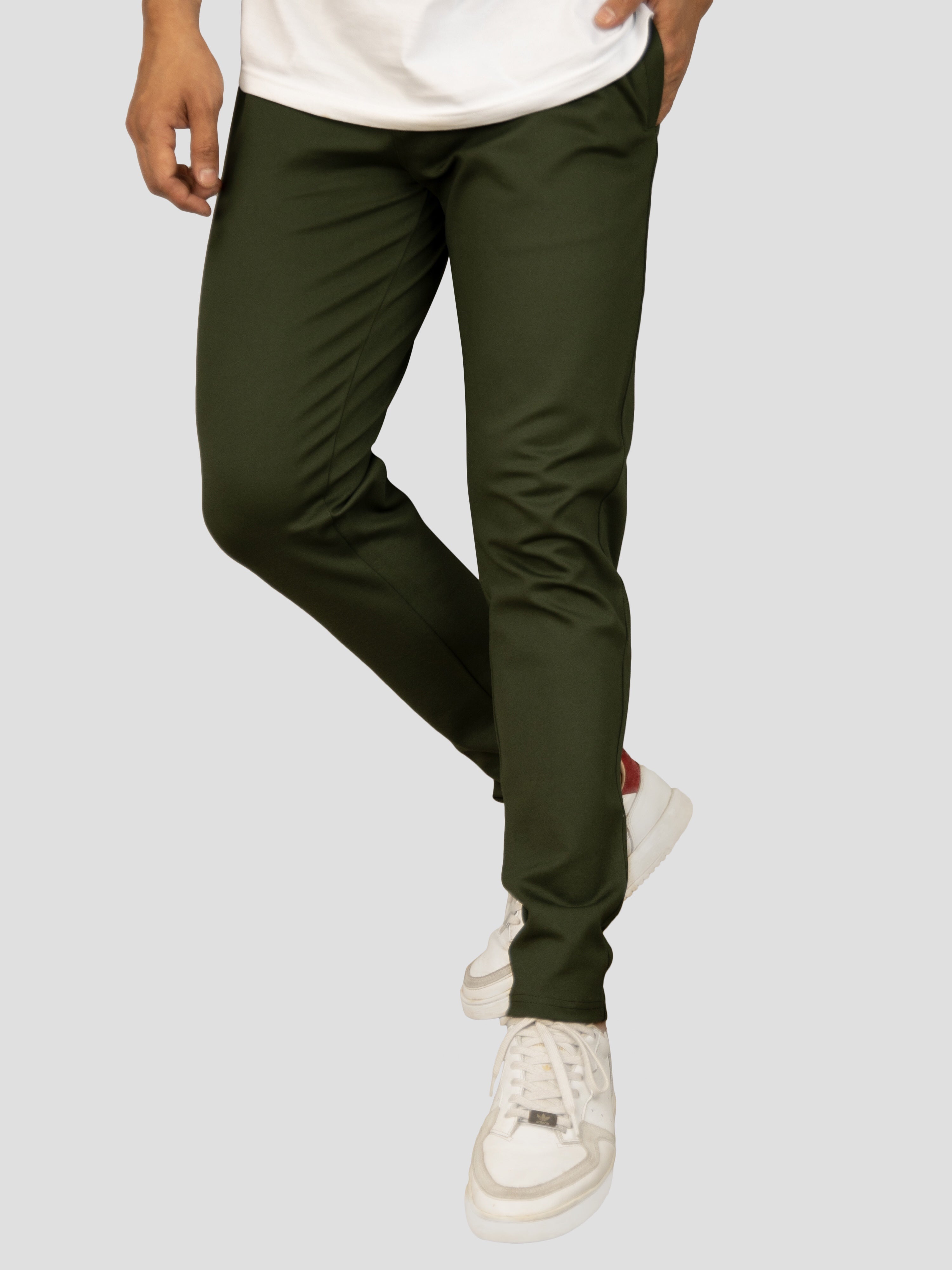 بنطال رياضي باللون الأخضر الداكن للرجال