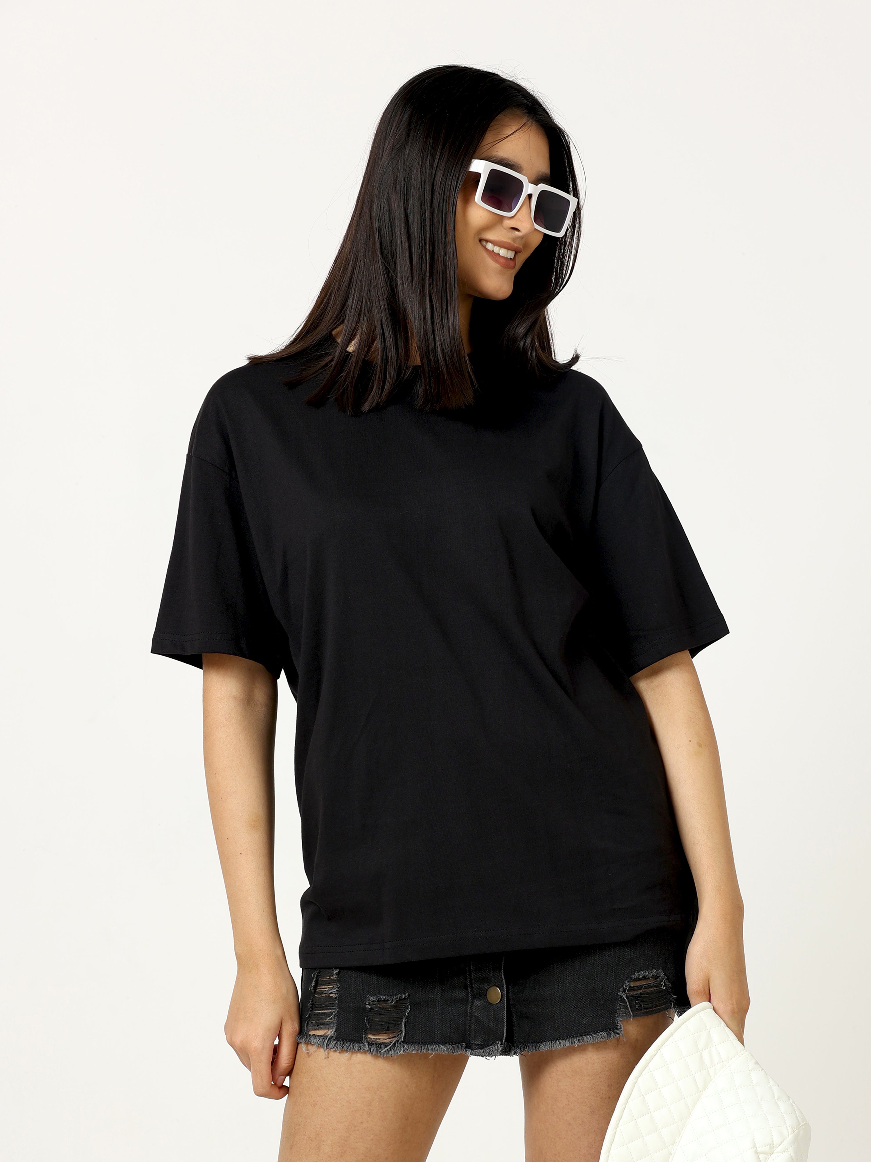 Black Oversized T-shirt - UNISEX