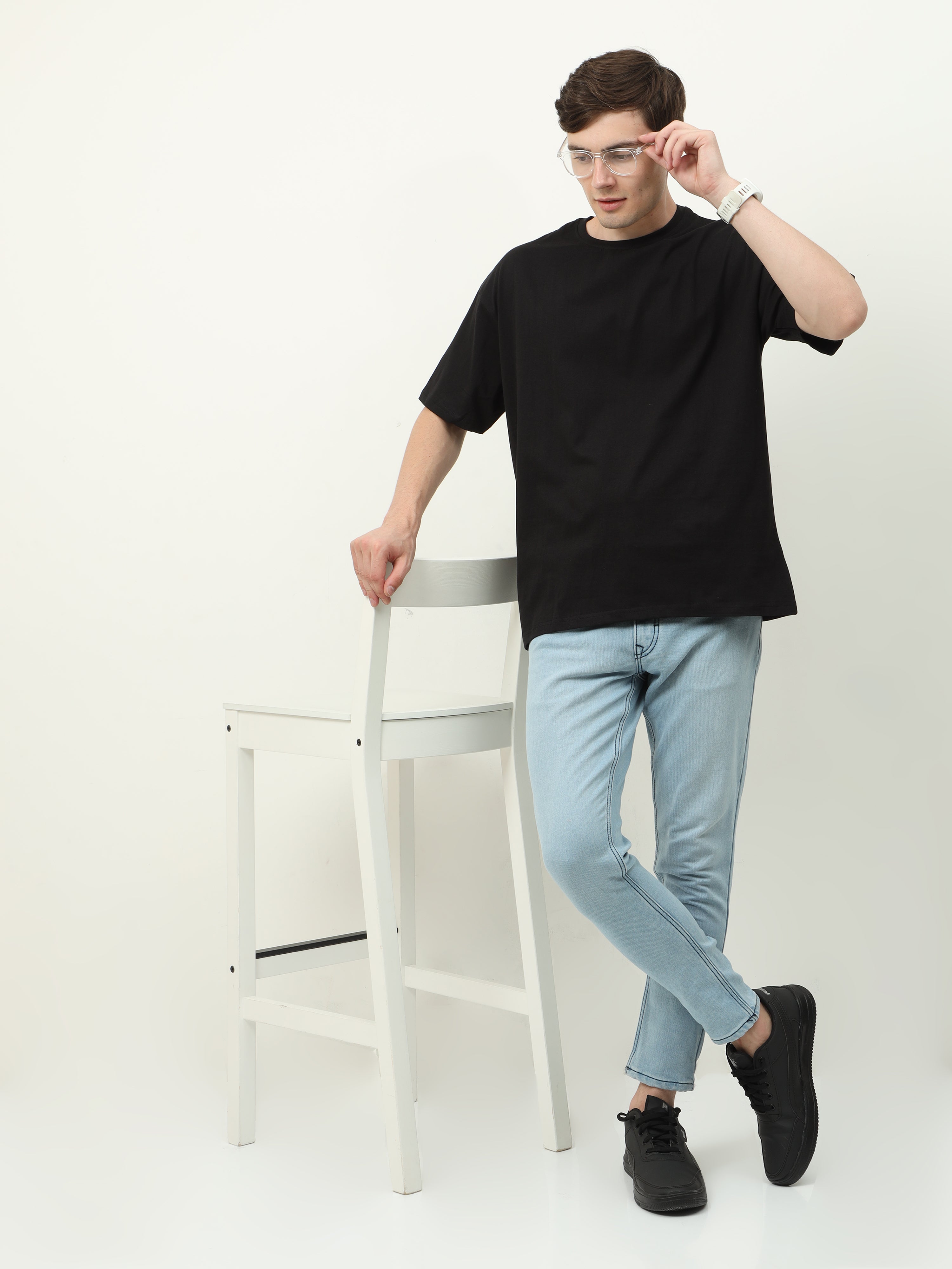 Black Oversized T-shirt - UNISEX