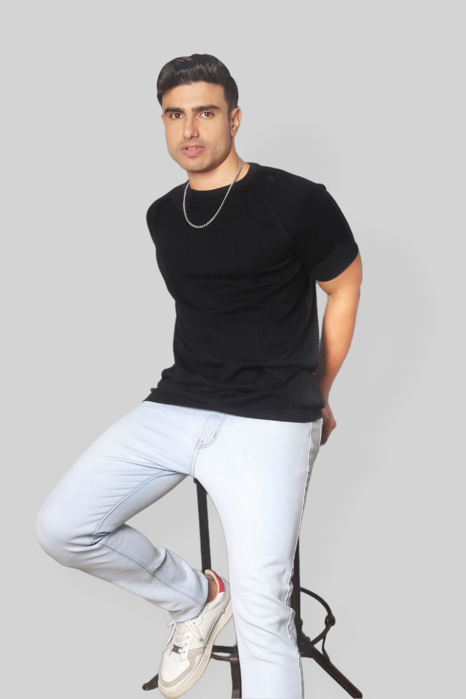 Black Half Sleeve Flat Knit Rough neck T-Shirt