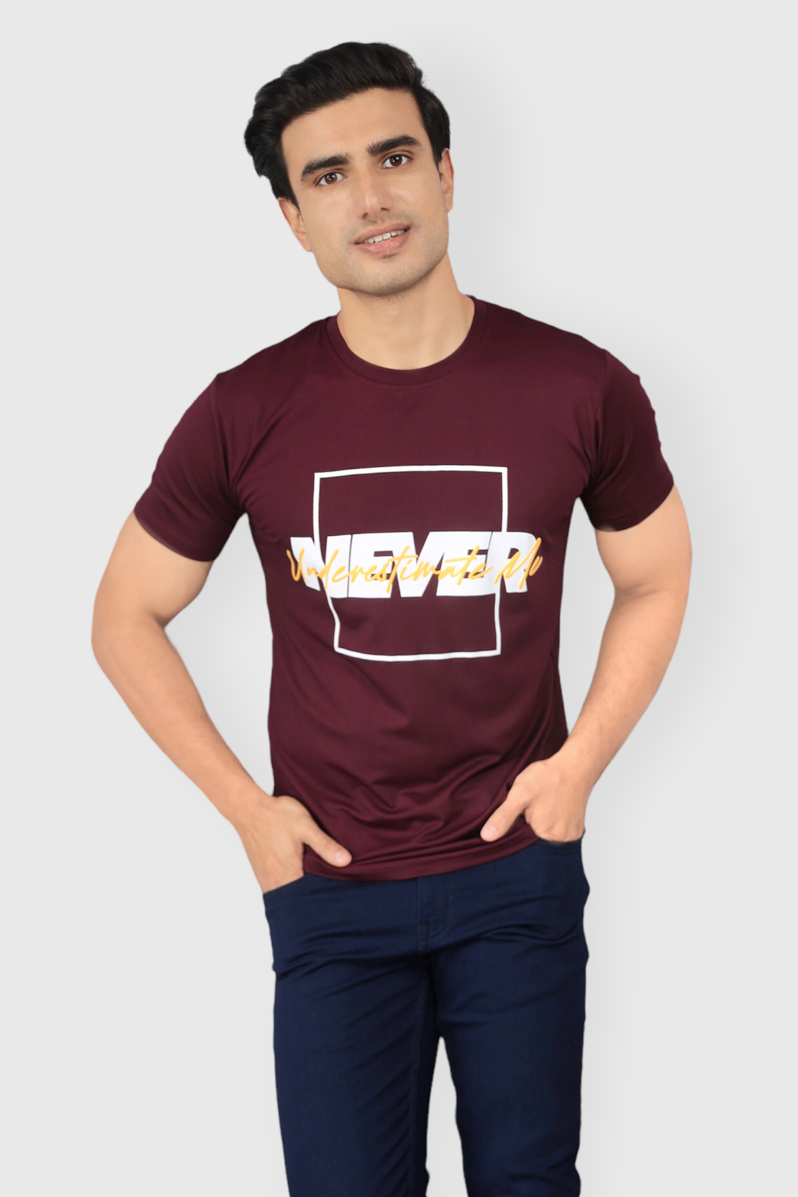 Wine Never Underestimate Me Classic Italian printed T-shirt - UNISEX